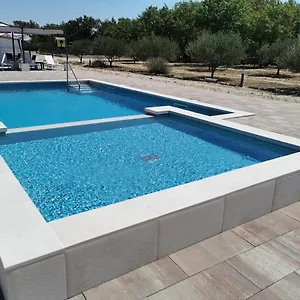Luksuzni šator Grande Glamping With Pool, Biograd Na Moru
